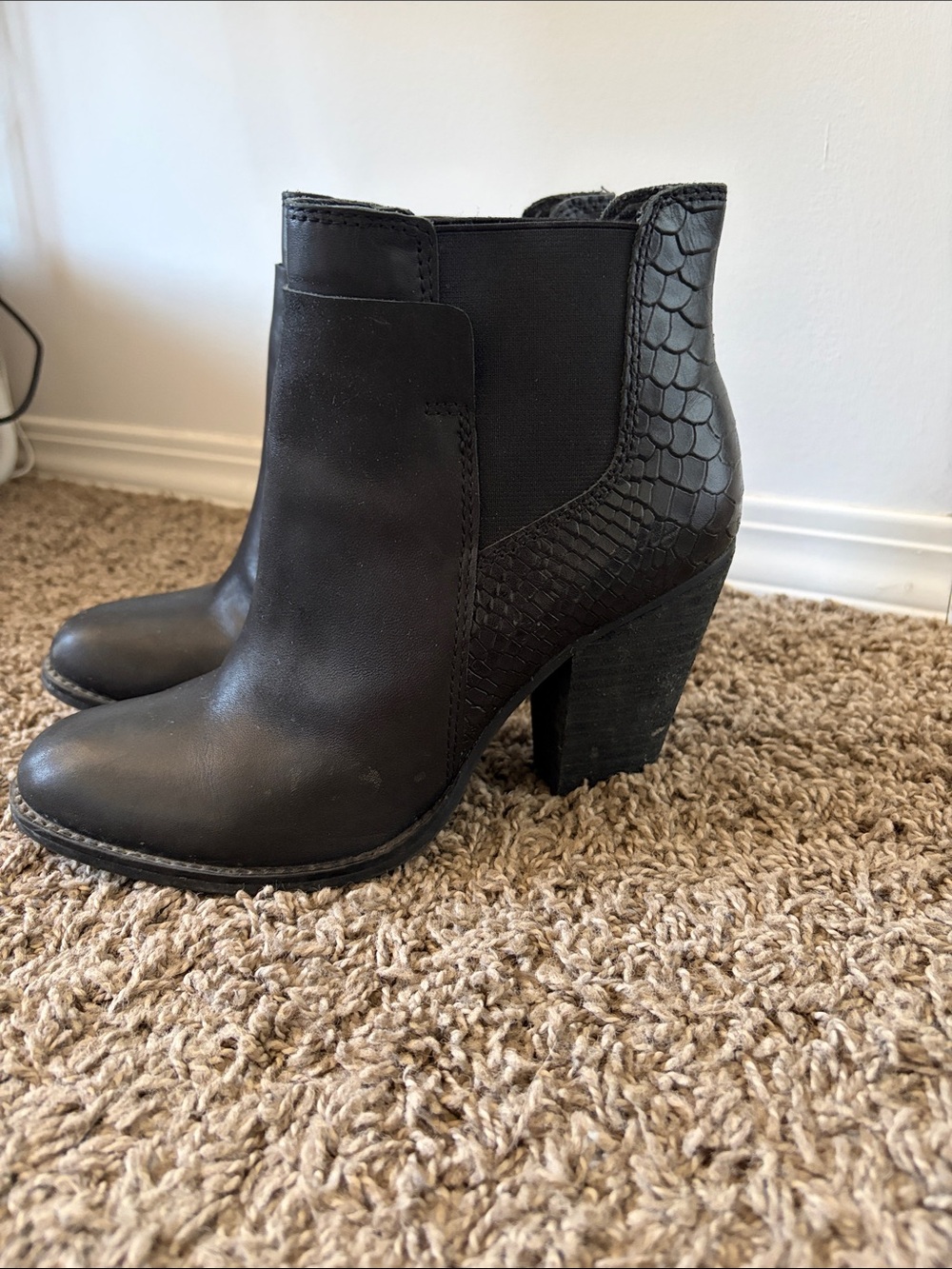 Aldo black ankle boot
